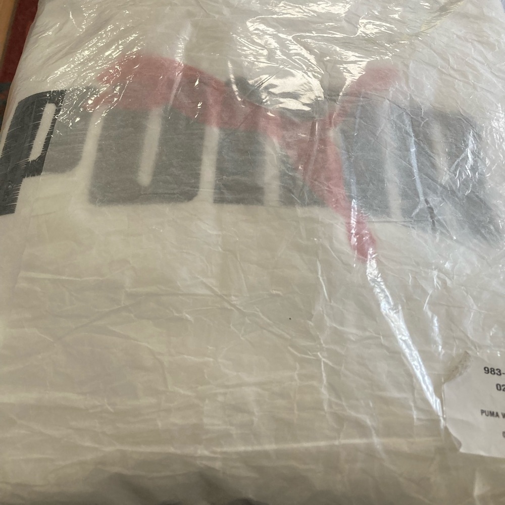 NWTS Puma Sweatshirt Ladies - Picture 4 of 5